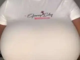 Bustyafribabe  live sex cam