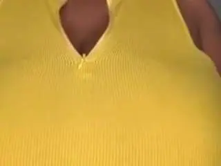 Bustyafribabe  live sex cam