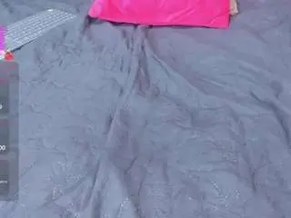 Cristallrose69  live sex cam