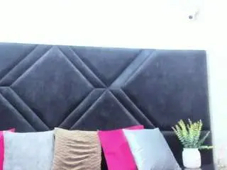 Cristallrose69  live sex cam