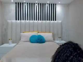 Kyliejenkins  live sex cam