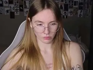 Littlevildevil  live sex cam