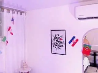 Manyaa1  live sex cam