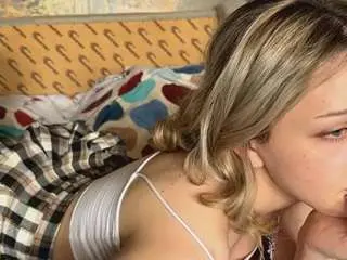 Mayedistasio  live sex cam