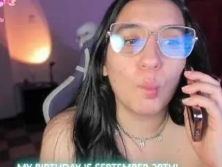 Tellmemaddiee  live sex cam