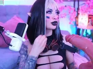 Annalyynn  live sex cam