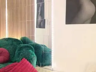 Celiachan3l  live sex cam
