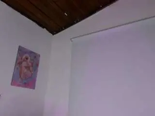 Jhiinny-brownn  live sex cam