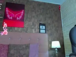 Laurynbrown1  live sex cam