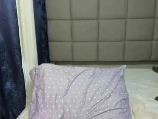 Suhailasuu  live sex cam