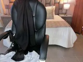 Aida-adams  live sex cam