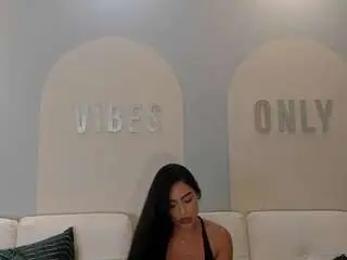 Kendalljenneer  live sex cam