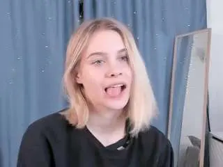 Manuelacravatta  live sex cam