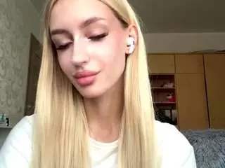 Nerissakapusniak  live sex cam
