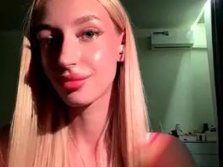 Nerissakapusniak  live sex cam