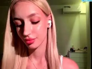Nerissakapusniak  live sex cam