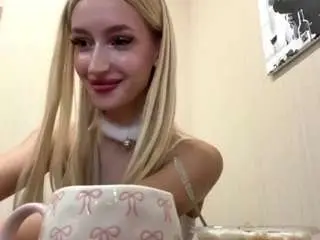 Nerissakapusniak  live sex cam
