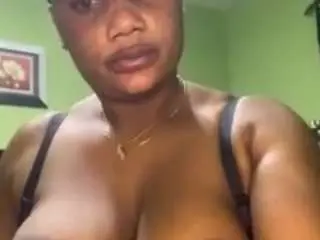 Noirshelly  live sex cam