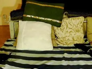 Squirtymayagold  live sex cam
