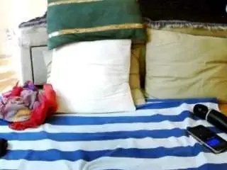 Squirtymayagold  live sex cam