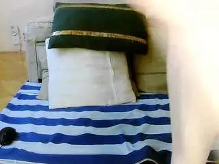 Squirtymayagold  live sex cam