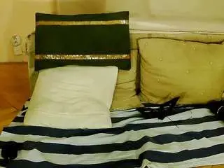Squirtymayagold  live sex cam