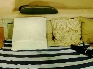 Squirtymayagold  live sex cam