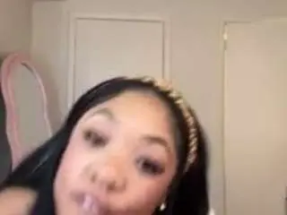 Kalayahdoll  live sex cam