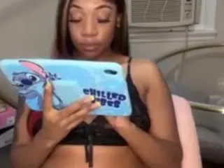 Kalayahdoll  live sex cam