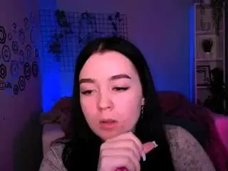 Lola-shyy  live sex cam
