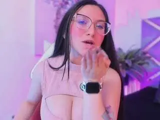 Luucyjoness  live sex cam