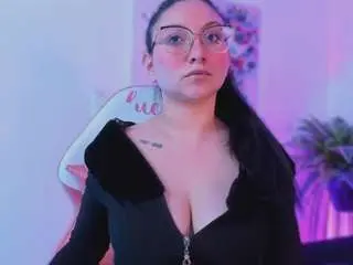 Luucyjoness  live sex cam