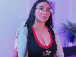 Luucyjoness  live sex cam