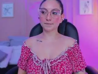 Luucyjoness  live sex cam