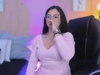 Luucyjoness  live sex cam