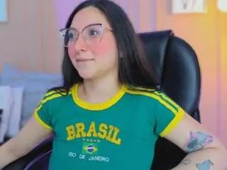 Luucyjoness  live sex cam