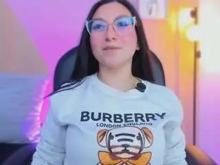 Luucyjoness  live sex cam