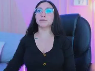 Luucyjoness  live sex cam