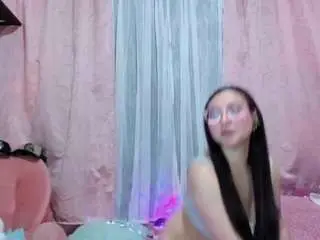 Luucyjoness  live sex cam