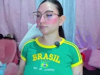 Luucyjoness  live sex cam