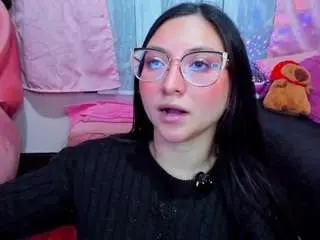 Luucyjoness  live sex cam
