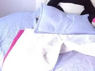 Velvetrosss  live sex cam