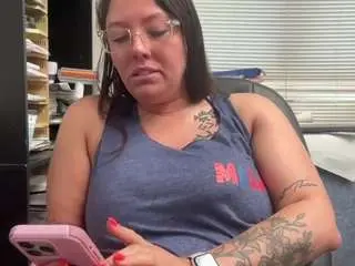 Bigtithottiex3  live sex cam