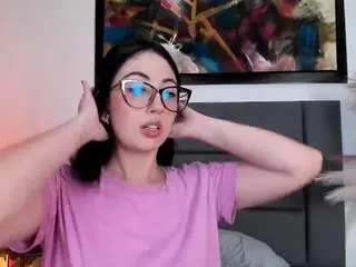 Emilywatsonn  live sex cam