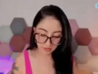 Emilywatsonn  live sex cam