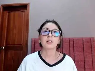 Emilywatsonn  live sex cam