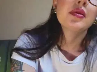 Emilywatsonn  live sex cam