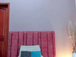 Emilywatsonn  live sex cam