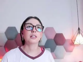 Emilywatsonn  live sex cam