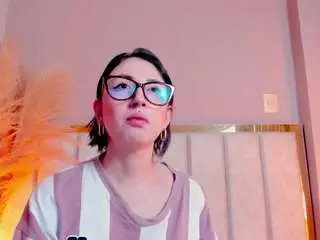Emilywatsonn  live sex cam
